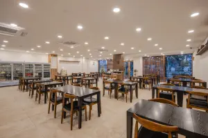 윤밀원 70평 대형 식당홀 실용적 인테리어